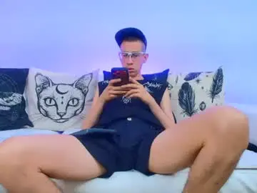 Chaturbate Free Porn Cam of dustindollin_