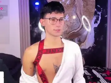 Chaturbate Free Live Porn of kingparker1