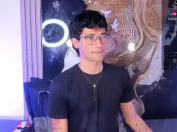 Chaturbate Live Sex Cam of kingparker1