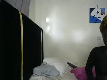 Chaturbate Live Sex of princess_bee1