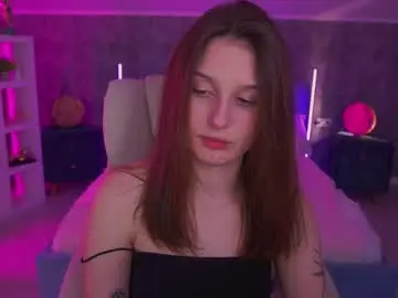 Chaturbate Live Sex Cam of vikviklove