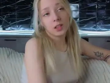 Chaturbate Free Porn Cam of peek_in_my_window