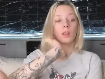 Chaturbate Free Porn Cam of peek_in_my_window