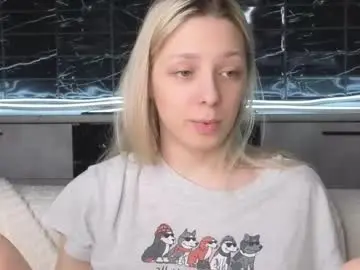 Chaturbate Live Sex Cam of peek_in_my_window