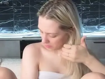 Chaturbate Adult Webcam of peek_in_my_window