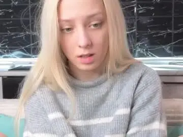 Chaturbate Free Porn Cam of peek_in_my_window