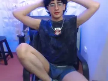 Chaturbate Best live sex cam show of elliot_03