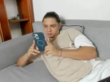 Chaturbate Live Sex Cam of belamii_ramill