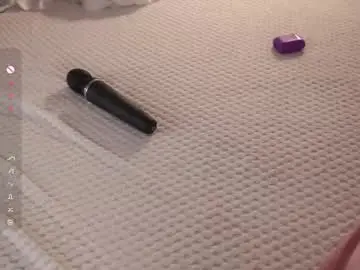 Chaturbate Nude Webcam of emmiemurray