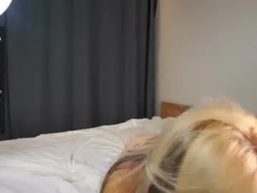 Chaturbate Live Sex Cam of emmiemurray