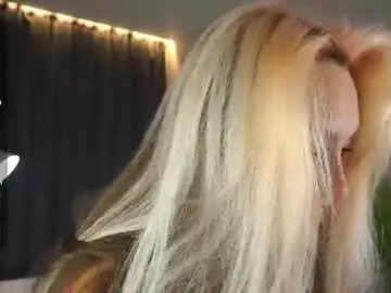 Chaturbate Sex Cam of emmiemurray