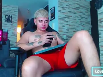 Chaturbate Live Sex Cam of lobito_xxxl