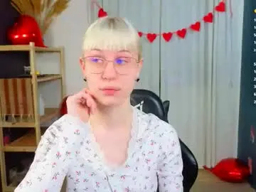 Chaturbate Free Porn Cam of call_me_heaven