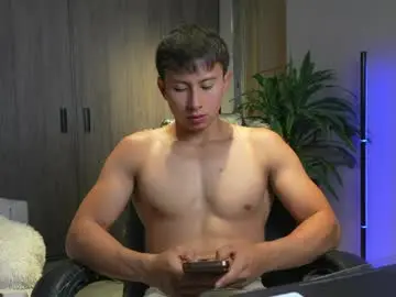 Chaturbate Live Sex Cam of deus_belli