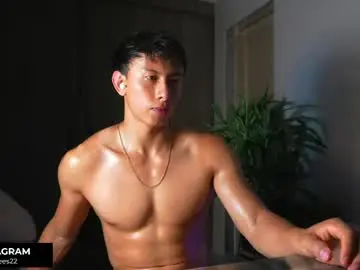 Chaturbate Live Sex Cam of deus_belli