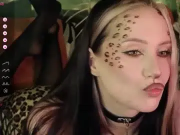Chaturbate Live Sex Cam of rubymiracles