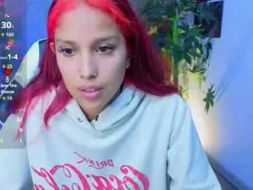 Chaturbate Live Sex Cam of saphiire_