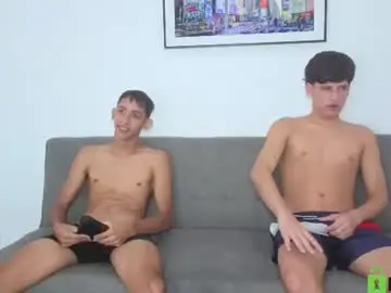 Chaturbate Free Porn Cam of crazycrew4