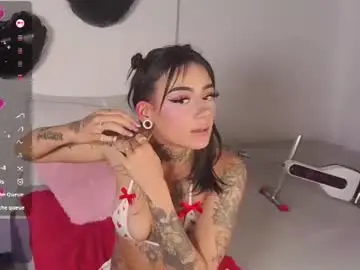 Chaturbate Free Porn Cam of mollyblue333