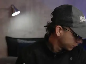 Chaturbate Live Sex Cam of symonprince