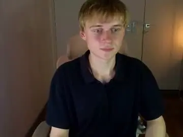 Chaturbate Watch Live Sex Cams of avenrey