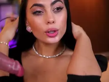 Chaturbate Adult Video Chat of ravennadarcy