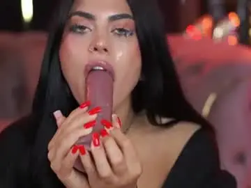 Chaturbate Watch Live Sex Cams of ravennadarcy