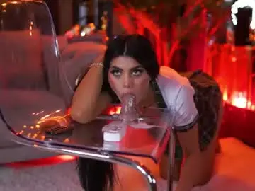 Chaturbate Sex Cam of ravennadarcy