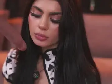 Chaturbate Free Porn Cam of ravennadarcy