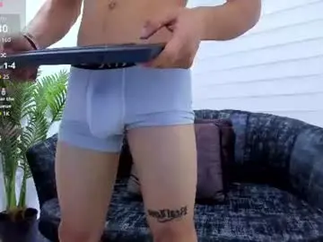 Chaturbate Free Porn Cam of juniormorris_