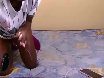 Chaturbate Free Porn Cam of petitekittyy