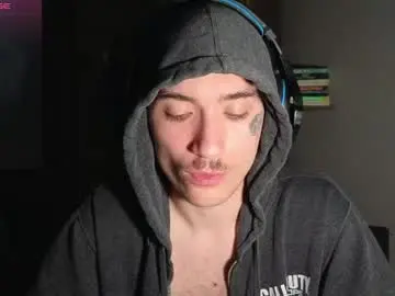 Chaturbate Live Sex Cam of silly_cybin