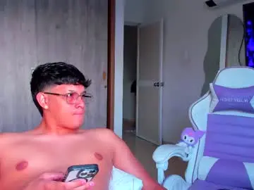 Chaturbate Best live sex cam show of badgyal_