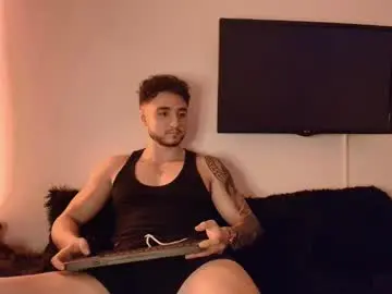 Chaturbate Best Webcam of latinboyvip_