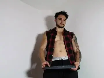 Chaturbate Nude Webcam of latinboyvip_