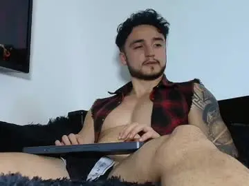 Chaturbate Live Sex of latinboyvip_
