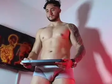Chaturbate Live Sex of latinboyvip_