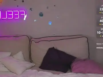 Chaturbate Live Sex Cam of stella_soul