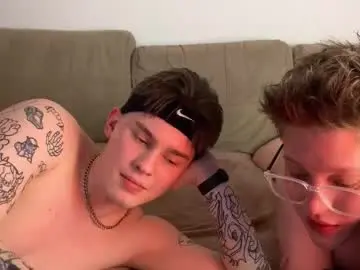 Chaturbate Live Sex Cam of twoguyspleasure