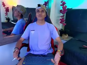 Chaturbate Adult Video Chat of alan_colthon