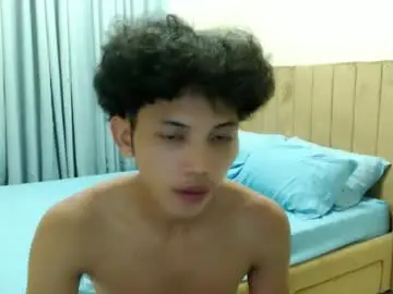 Chaturbate Nude Webcam of itzme_curlyalvin