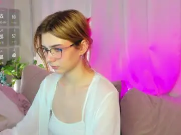 Chaturbate Live Sex Cam of luna_ris