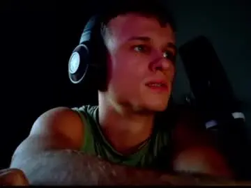 Chaturbate Live Sex Cam of dennisdillon