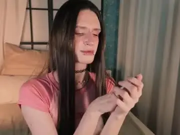 Chaturbate Live Sex Cam of kira_long