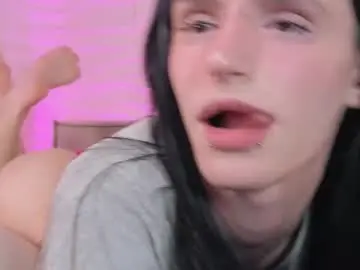 Chaturbate Watch Live Sex Cams of kira_long