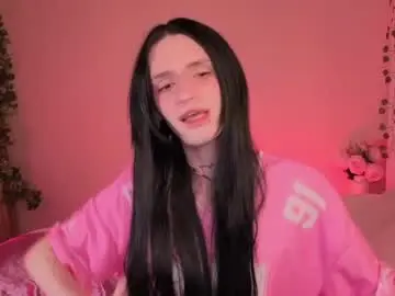 Chaturbate Live Sex Cam of kira_long
