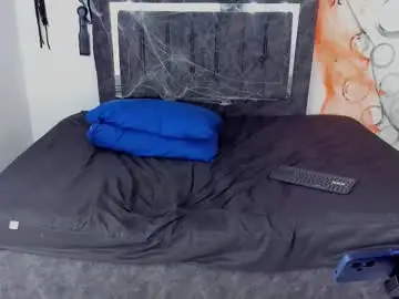 Chaturbate Live Sex Cam of skarleth018