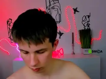 Chaturbate Sex Cam of emil_lucky