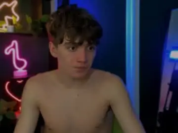 Chaturbate Sex Chat of emil_lucky