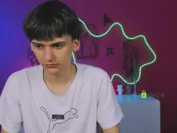 Chaturbate Live Porn of emil_lucky